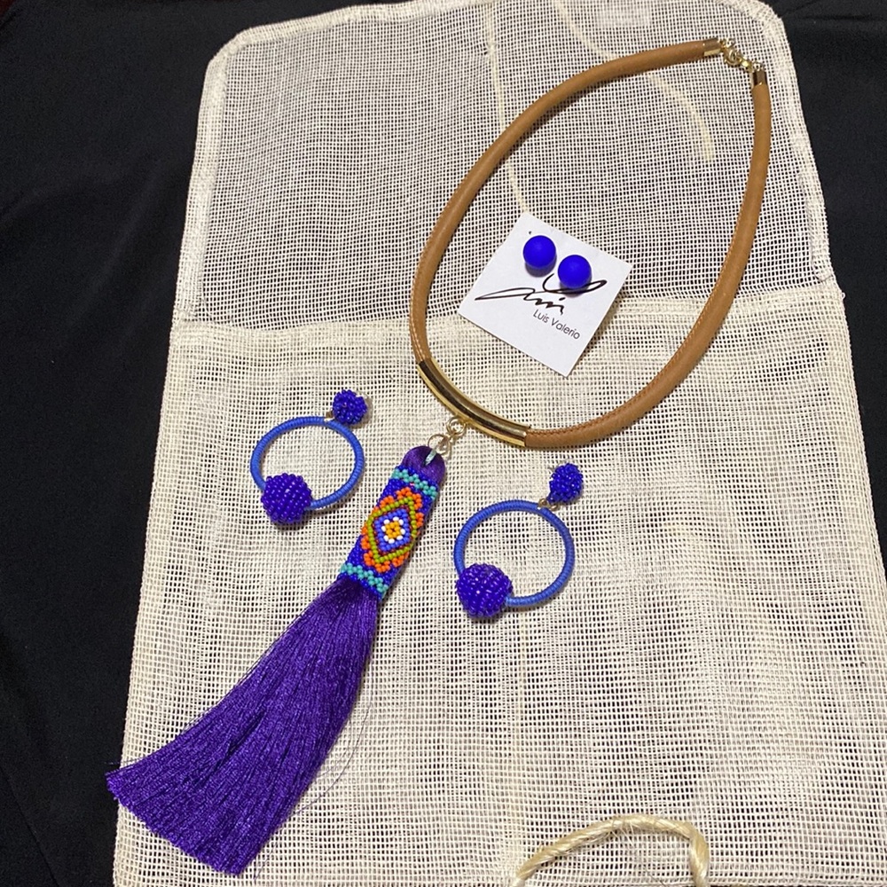 17” Choker With 6” Tassel and Colorful Beaded Emblem and 2 pairs Earrings NWOT